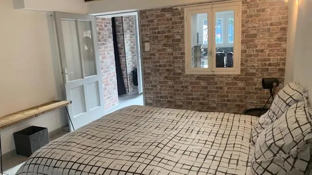 アパート Logement Sur Pte Cour, Rez De Chaussee, Wifi, Clim ヴデーヌ