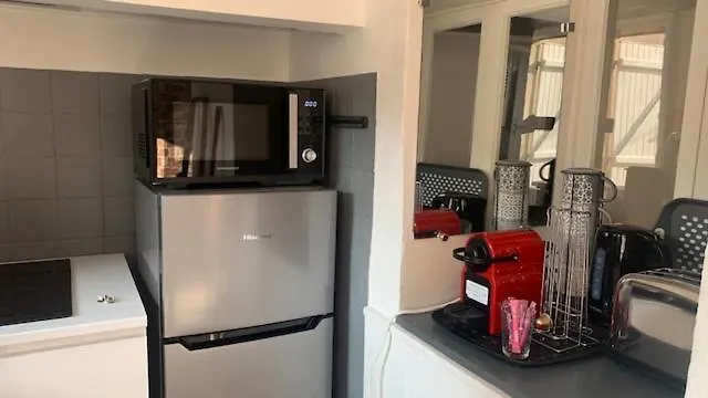 Logement Sur Pte Cour, Rez De Chaussee, Wifi, Clim ヴデーヌ アパート